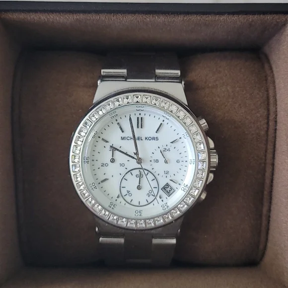 Michael Kors Chronograph Ladies MK5585 watch Michael Kors Dylan Silver Dial Silver Steel Strap Watch for  main image 2